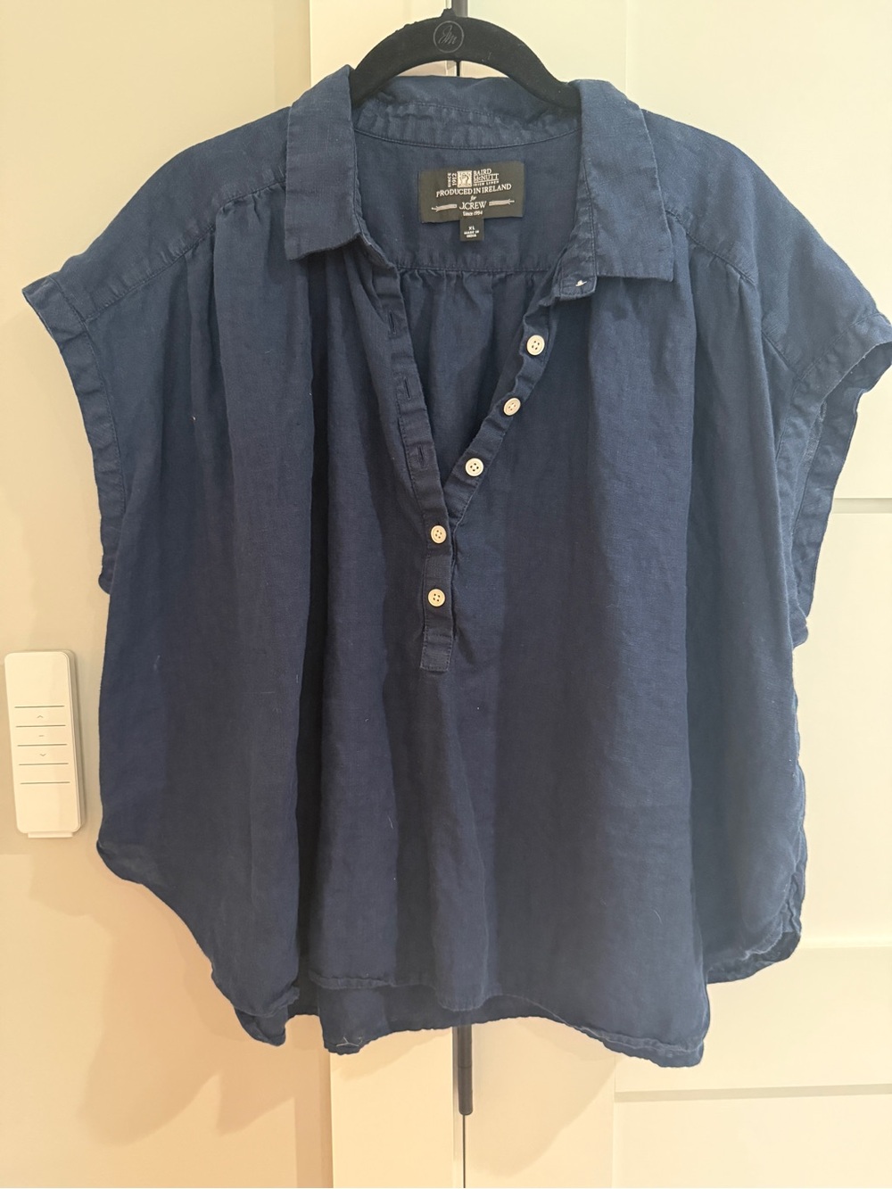 J.Crew Women's Capitaine Shirt in Baird McNutt Irish linen - Picture 3 of 9